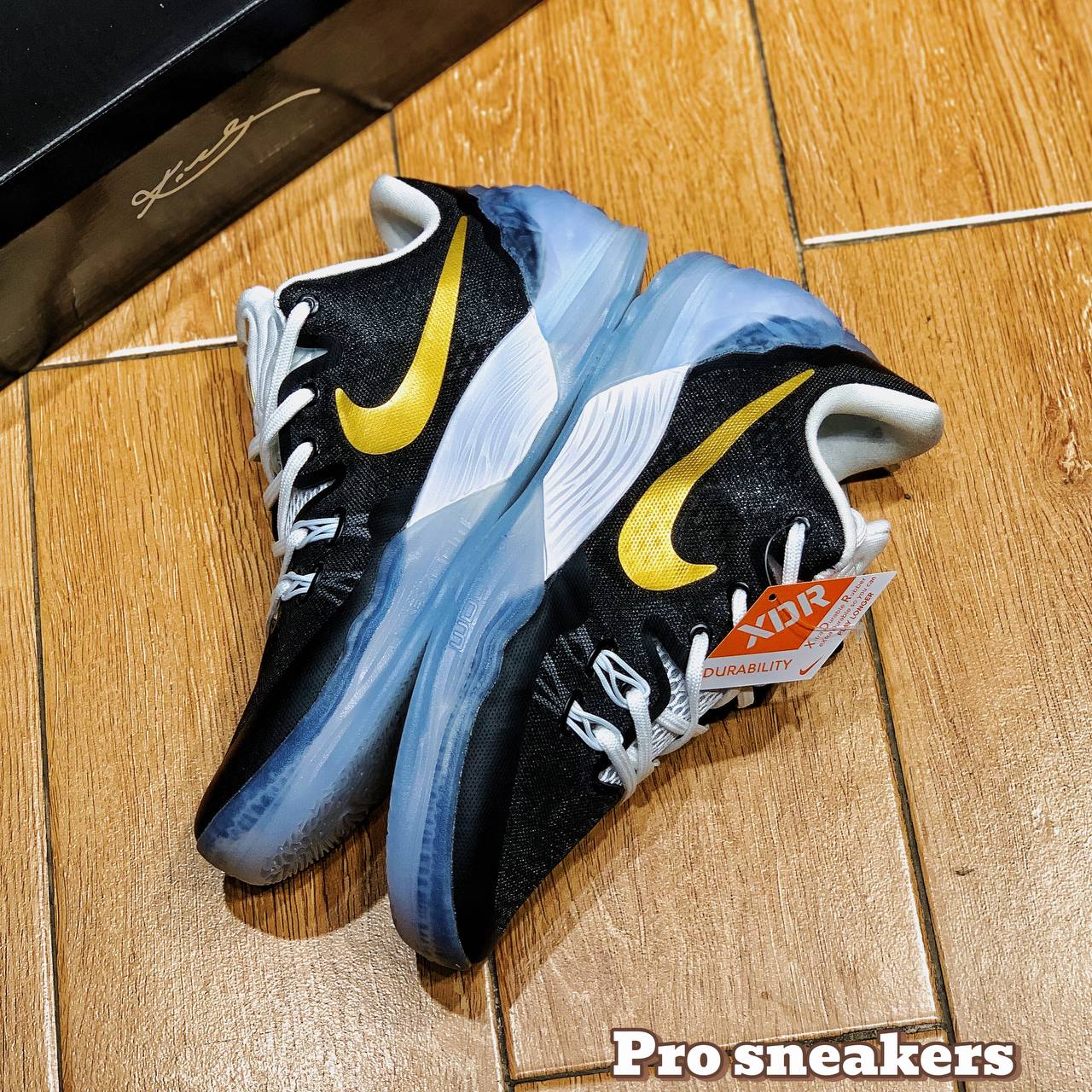 NIKE ZOOM KOBE VENOMENOM 5 BLACK GOLD